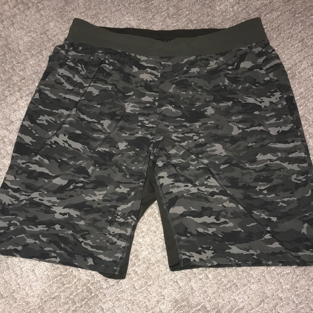 Men’s lululemon shorts